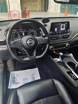 نيسان ألتيما